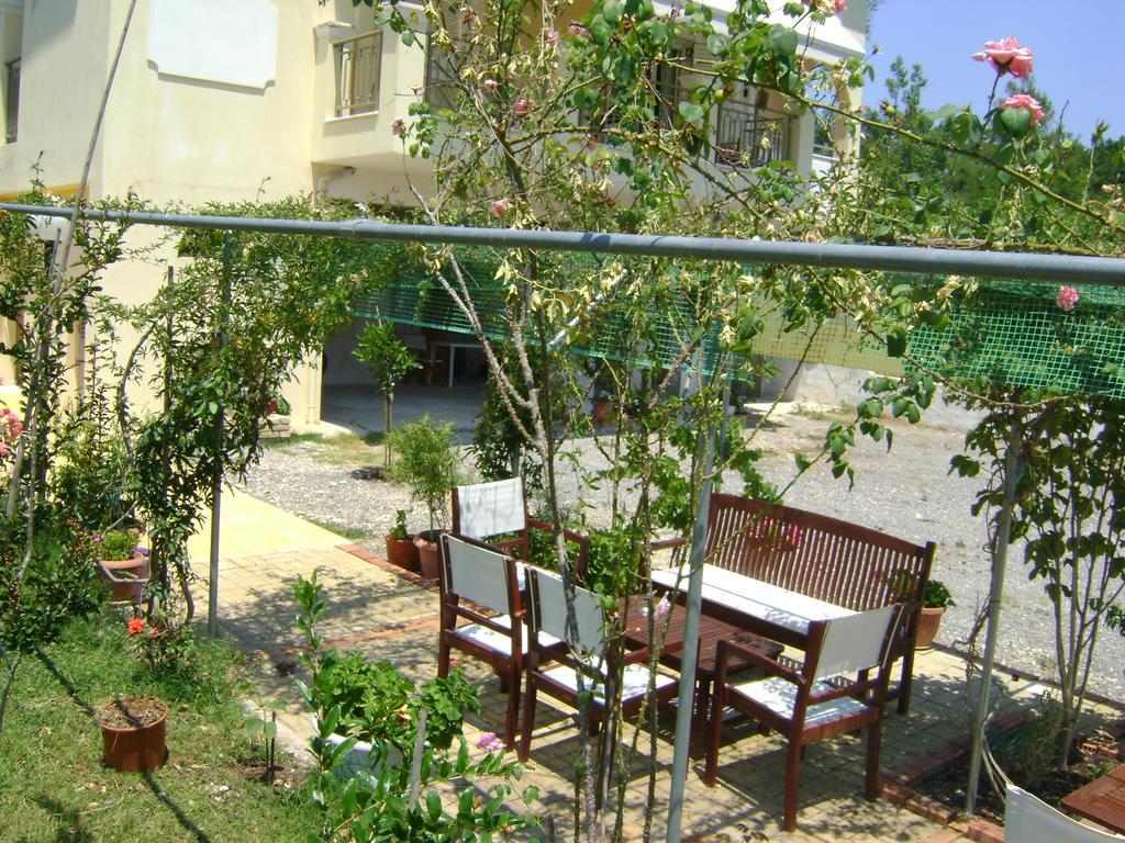 Scorpios Apartments Dasziá Kültér fotó