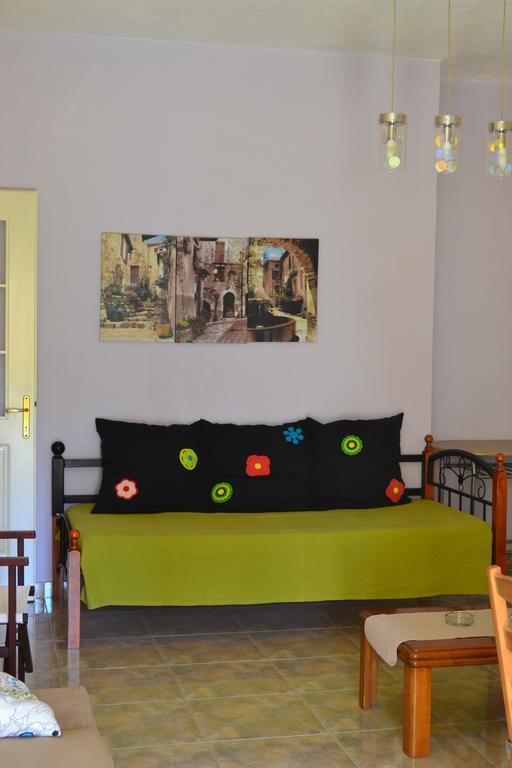 Scorpios Apartments Dasziá Szoba fotó